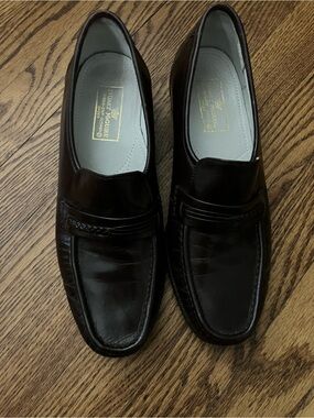 Men's Stuart McGuire Black  Leather Penny Loafers size 8D